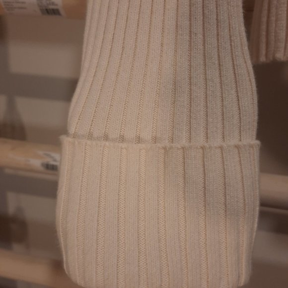 Small Cream Tommy Hilfiger Shirt - Picture 5 of 8